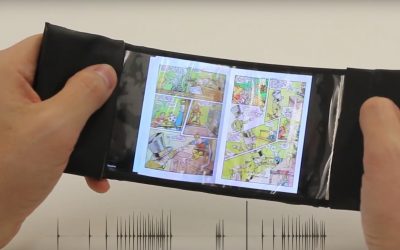Researchers show the first ever working flexible smartphone
